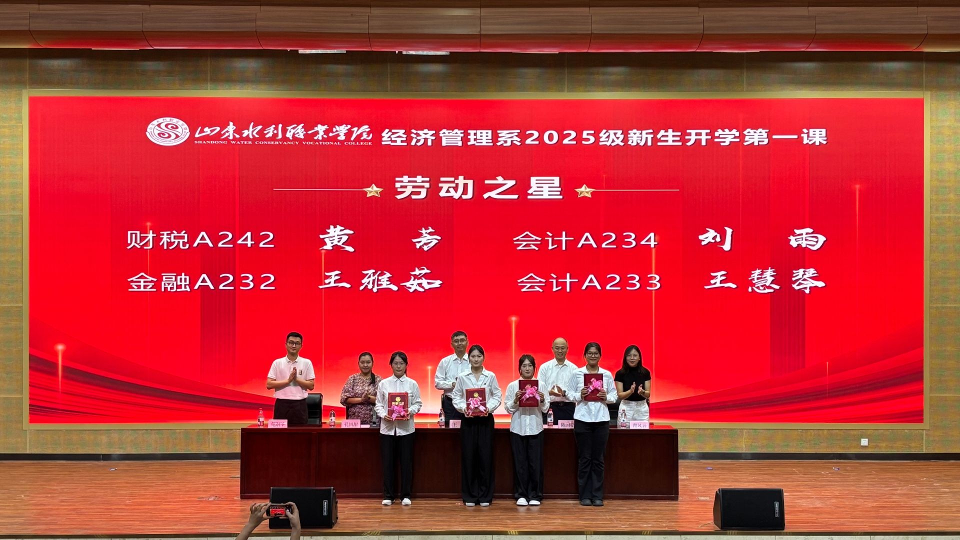 精品人妻系列无码人妻免费视频