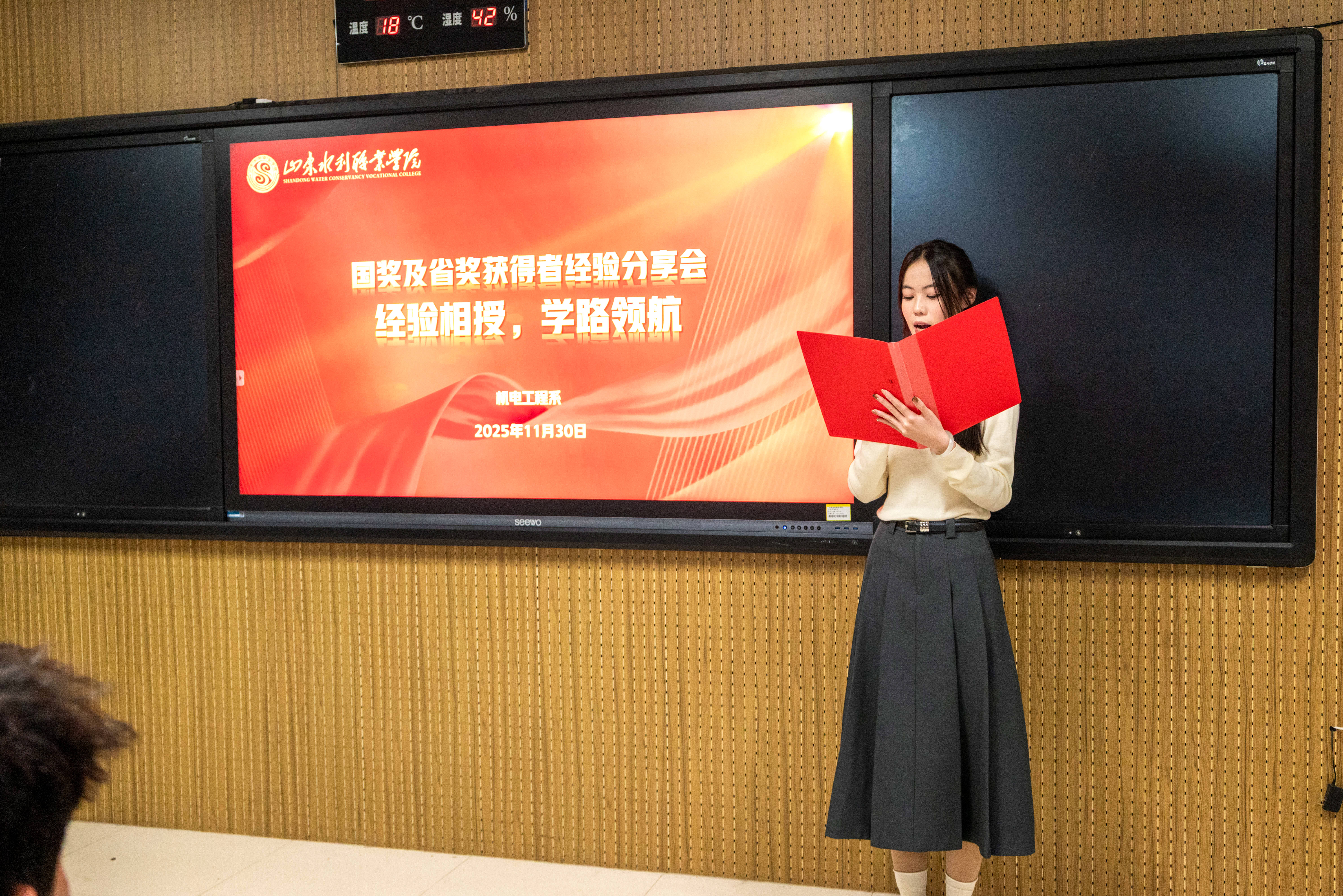 精品人妻系列无码人妻免费视频