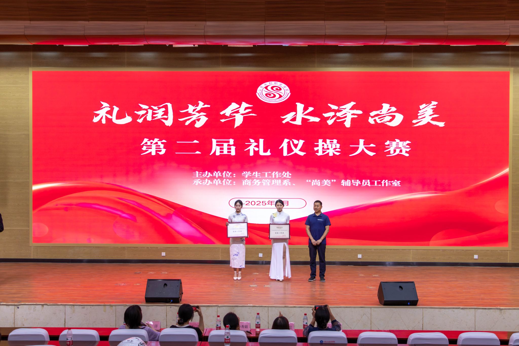 精品人妻系列无码人妻免费视频